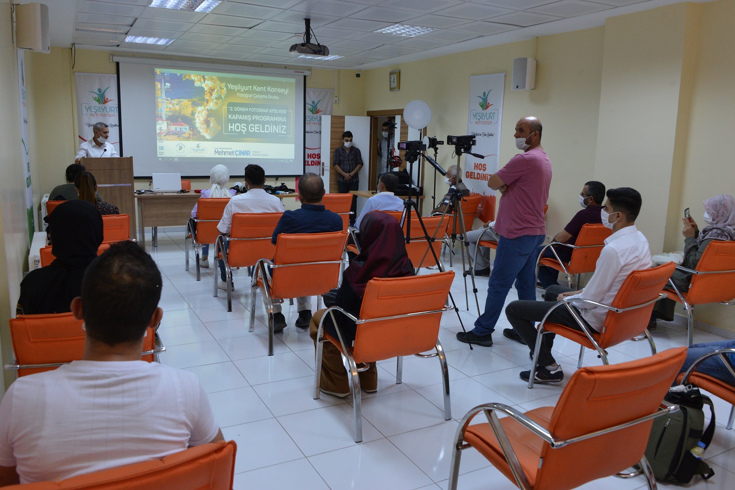 Fotoğraf Çalışma Grubu '2.Dönem Fotoğraf Atölyesi' kapanış programı düzenlendi.