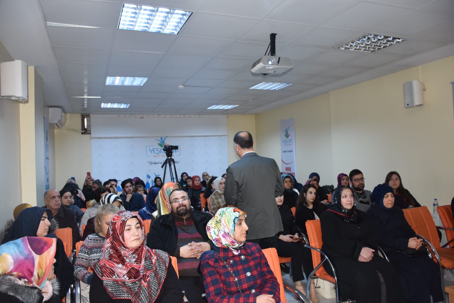 Eğitim Çalışma Grubunun “2. Aile Okulu ve Kişisel Gelişim Seminerleri” başladı.