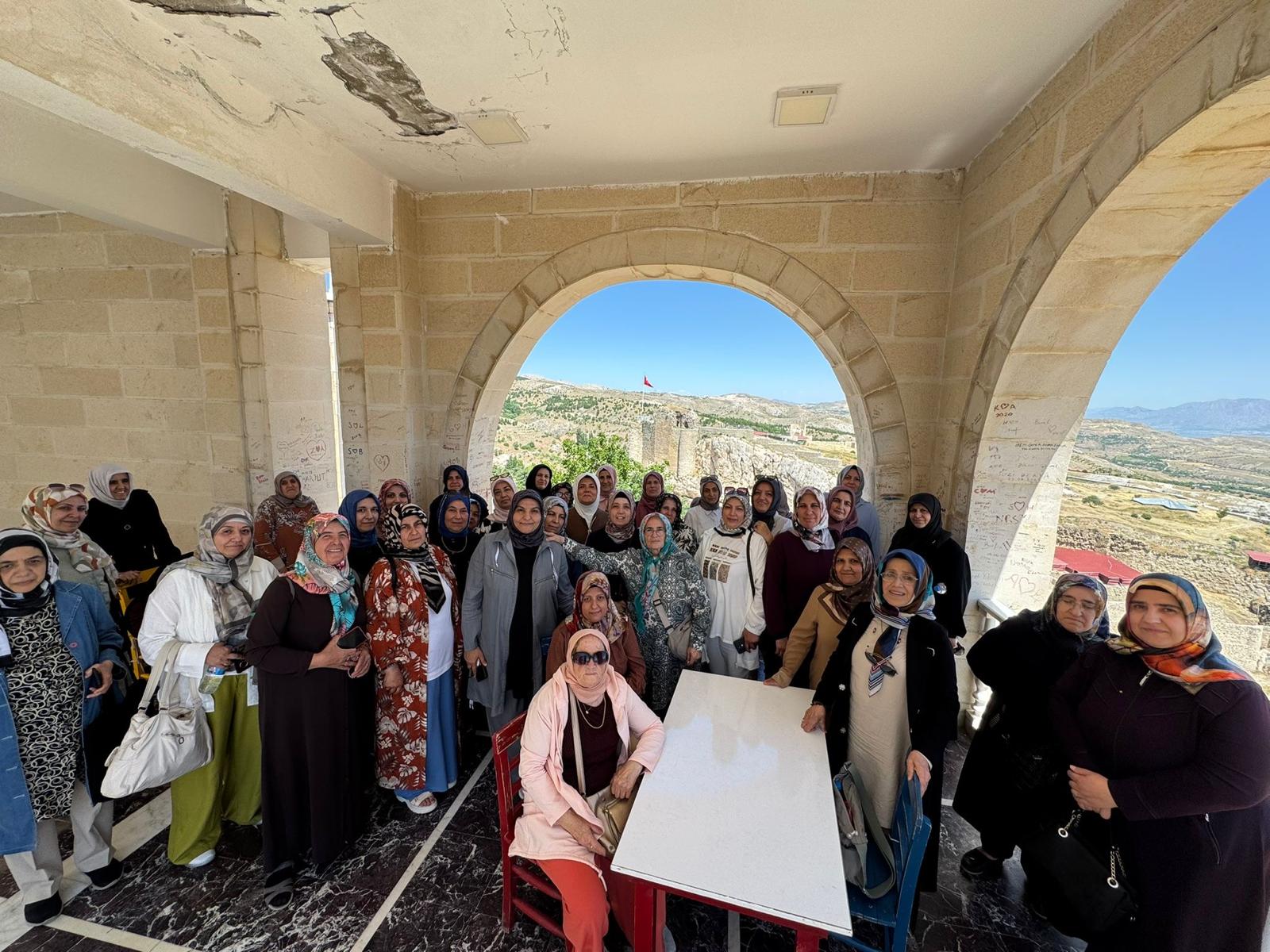Yeşilyurt Kent Konseyi’nden Elazığ Harput’a Kültürel Gezi
