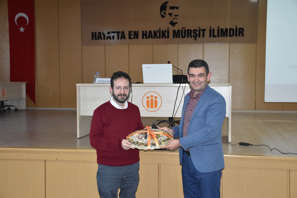 Medeniyet ve Sanat Araştırmaları Merkezimizin 9. Güz Seminerleri Başladı.