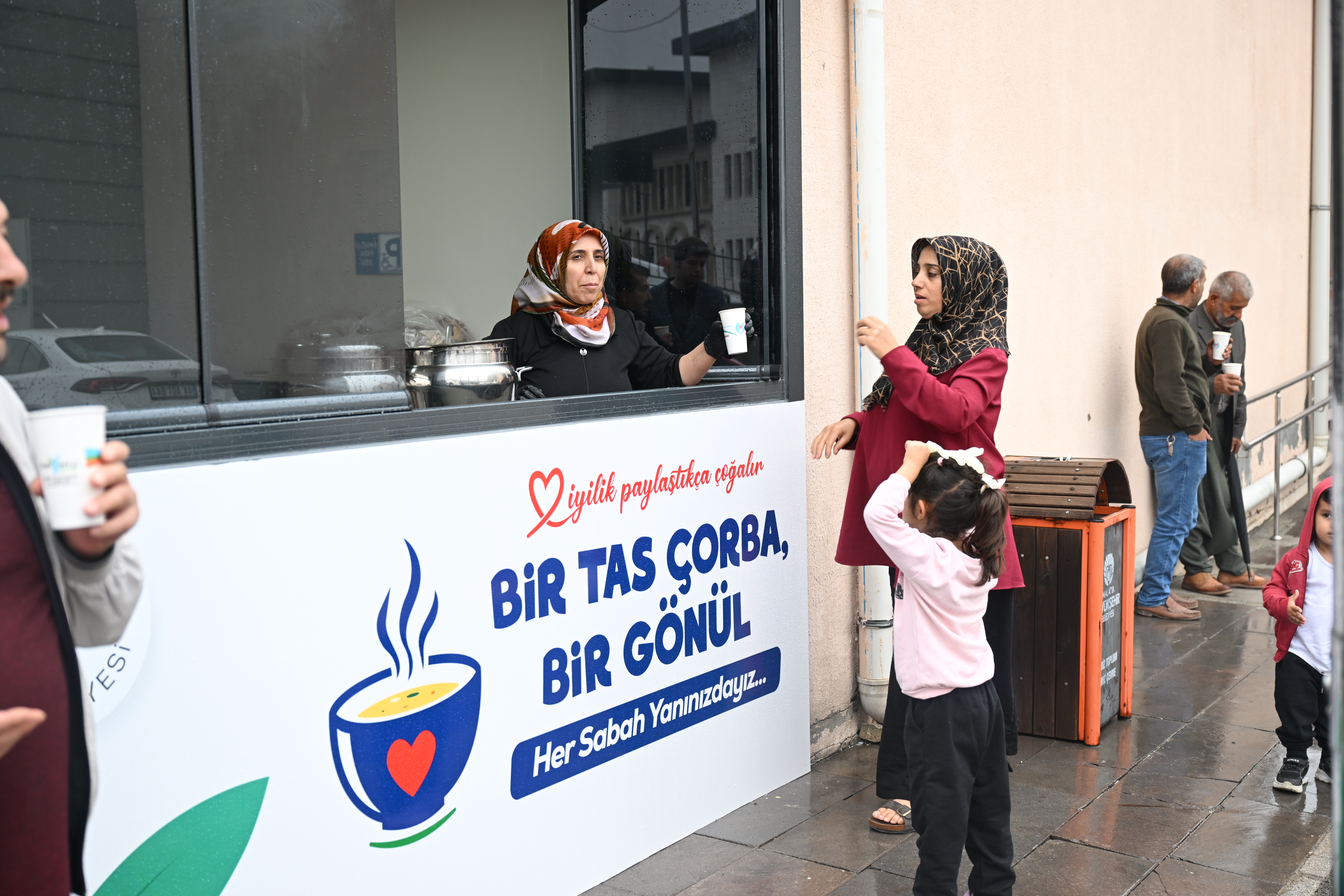 “BİR TAS ÇORBA, BİR GÖNÜL” Hasta ve Hasta Yakınlarına Sıcak Çorba İkramı!