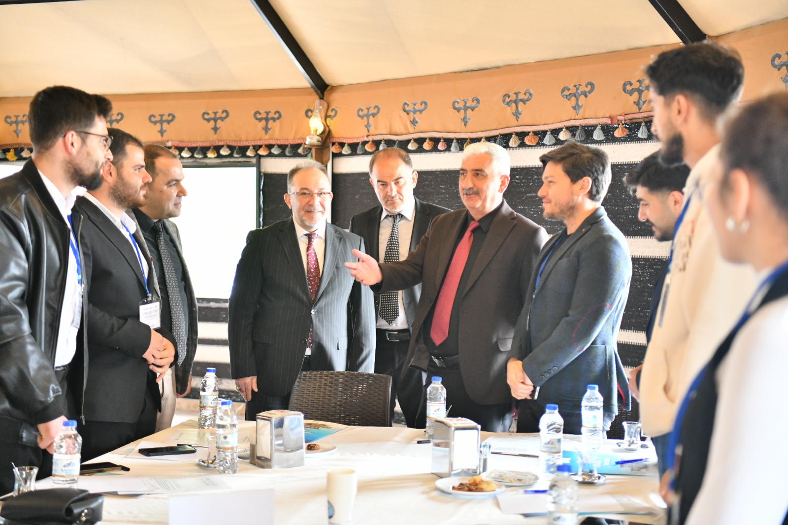Dijital Linç ve Sosyal Medyanın Etkileri Yeşilyurt’ta Masaya Yatırıldı