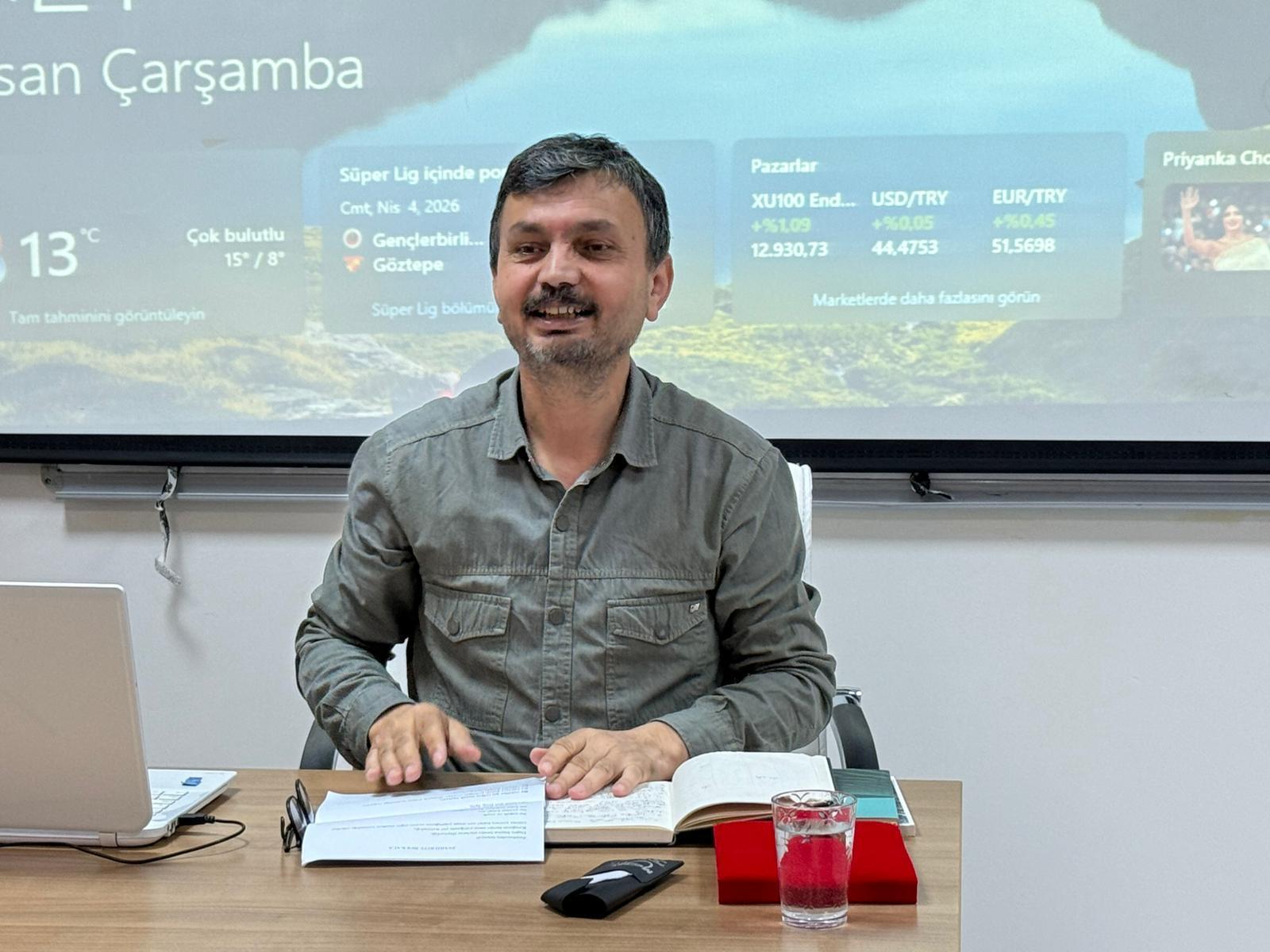 “Her Şey Seninle Başlar Kitap Okuma Projesi” kapsamında, eğitmen yazar Hamza Çelenk ile “Bana Yarından Bahset” kitabı üzerine verimli bir söyleşi gerçekleştirdik.