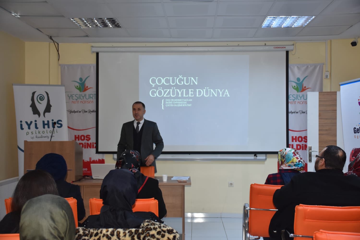 Eğitim Çalışma Grubunun “2. Aile Okulu ve Kişisel Gelişim Seminerleri” başladı.