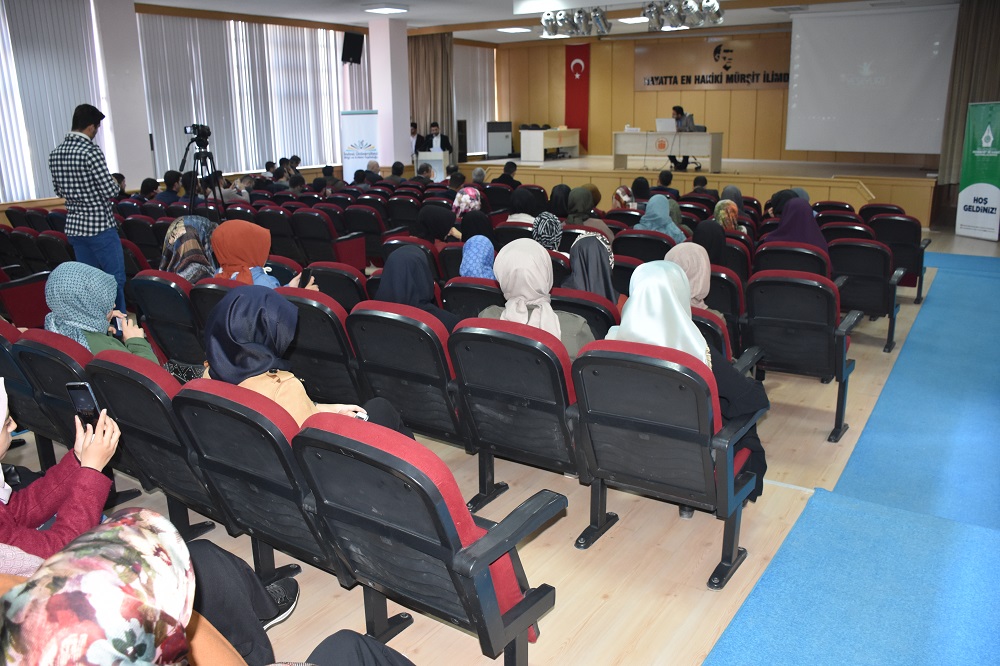 Medeniyet ve Sanat Araştırmaları Merkezimizin 9. Güz Seminerleri Başladı.