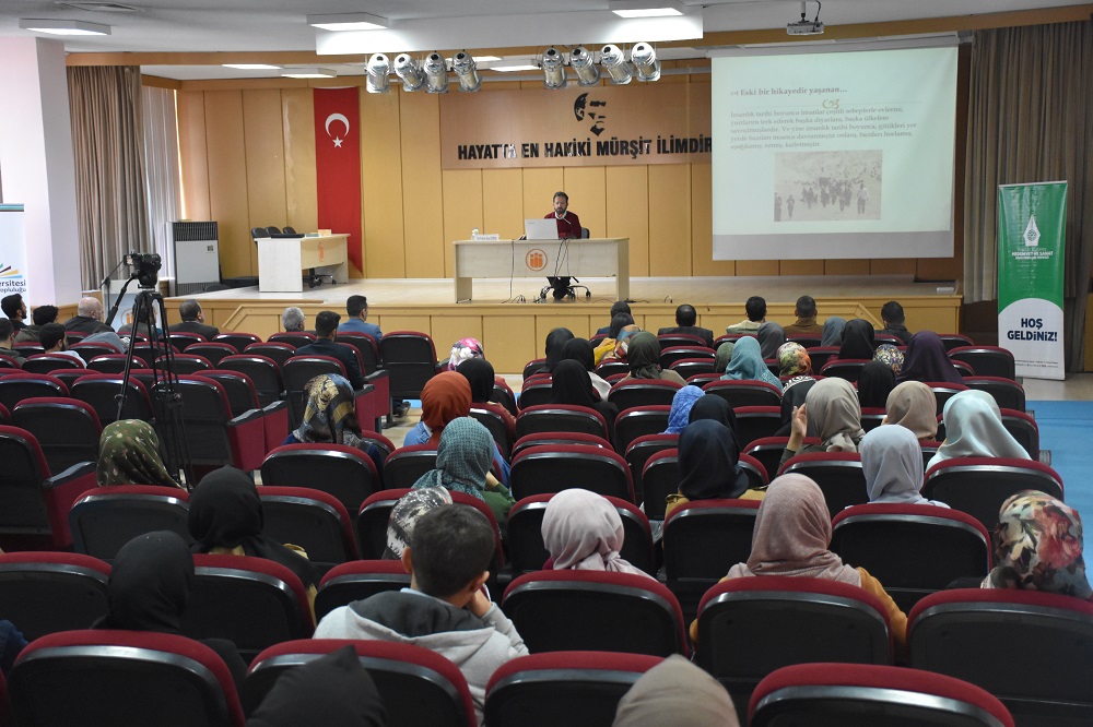 Medeniyet ve Sanat Araştırmaları Merkezimizin 9. Güz Seminerleri Başladı.