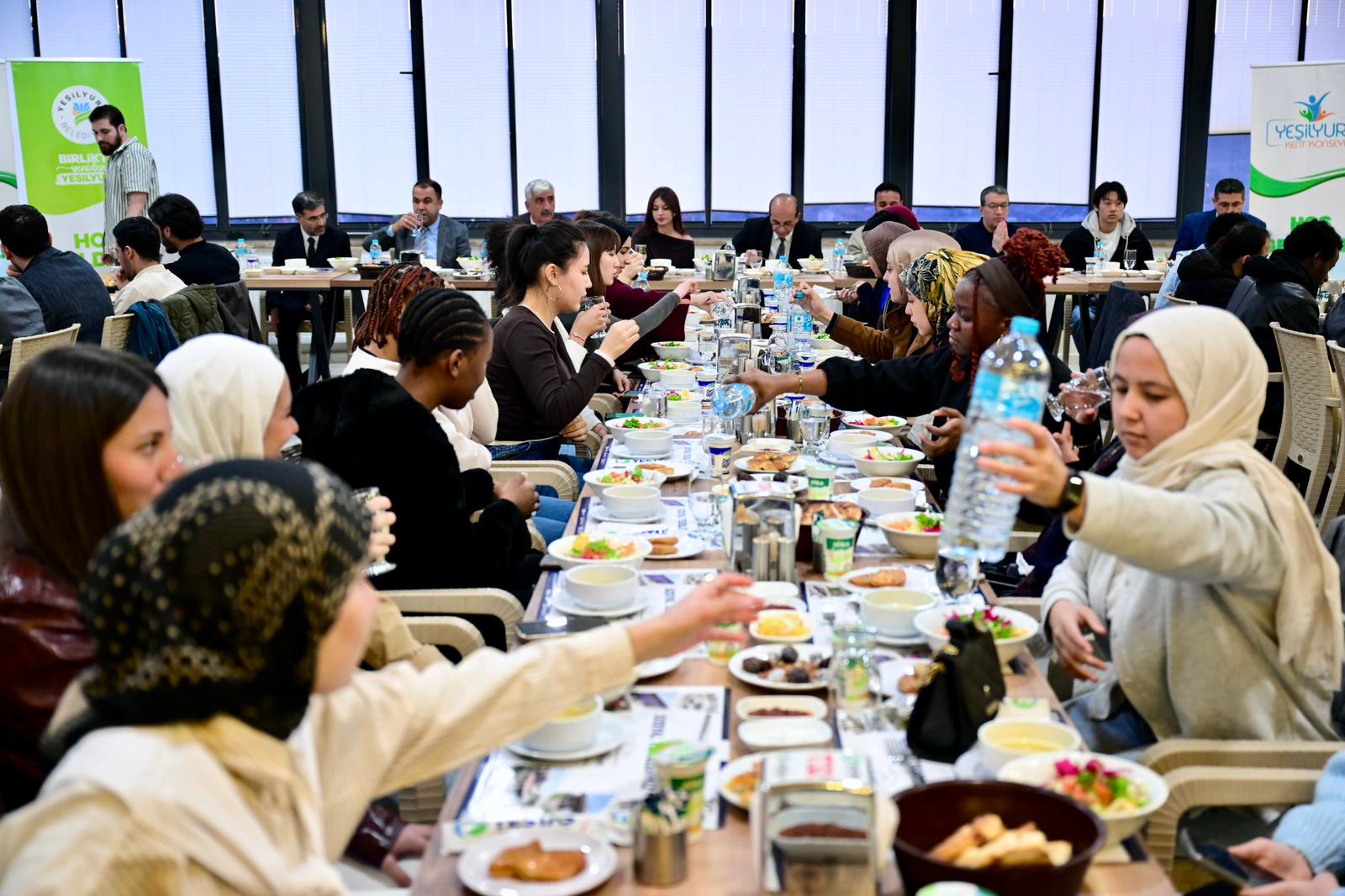 Başkan Geçit, 36 Farklı Ülkeden Gelen Uluslararası Öğrencileri İftarda Ağırladı.