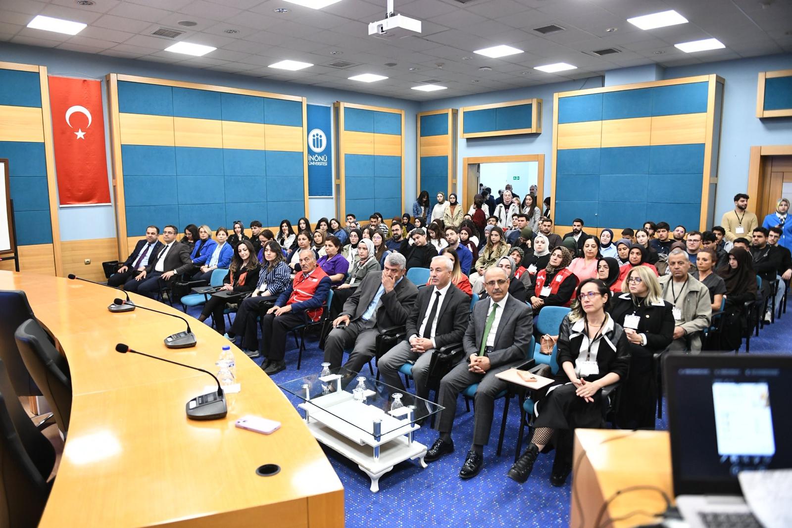 ÇÖLYAKTA BÜTÜNCÜL YAKLAŞIM SEMİNERİ YOĞUN KATILIMLA GERÇEKLEŞTİRİLDİ