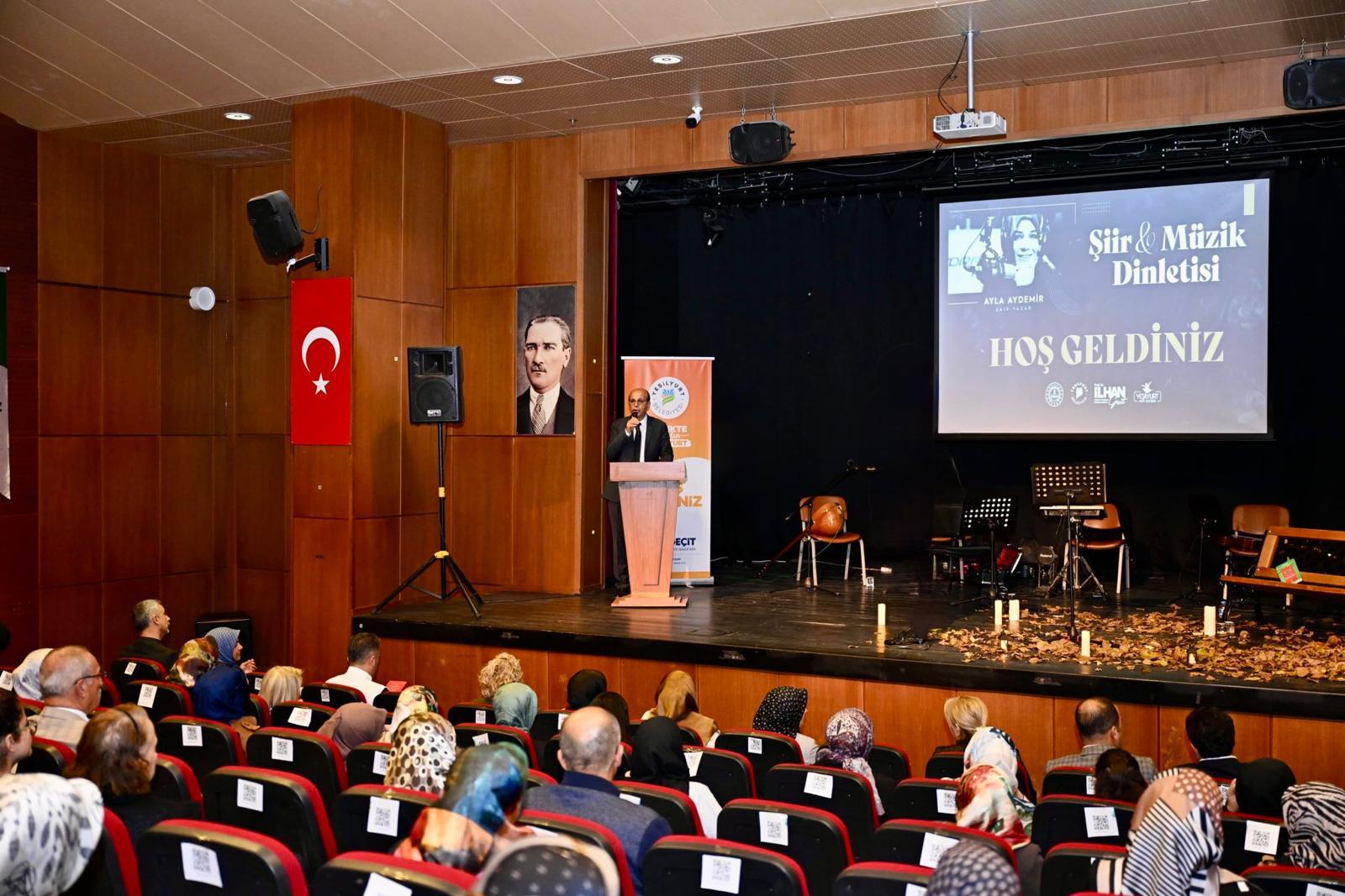 Yeşilyurt’ta “Şiir Ve Müzik Dinletisi” Sanatseverlerden Tam Not Aldı!