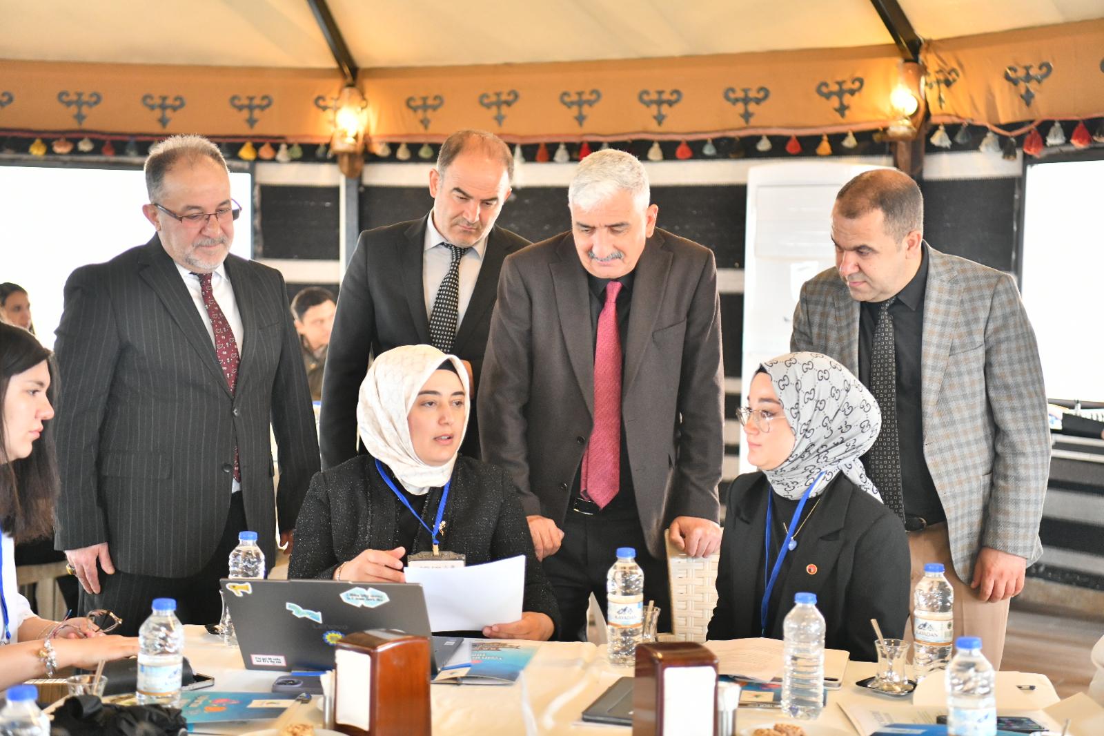 Dijital Linç ve Sosyal Medyanın Etkileri Yeşilyurt’ta Masaya Yatırıldı