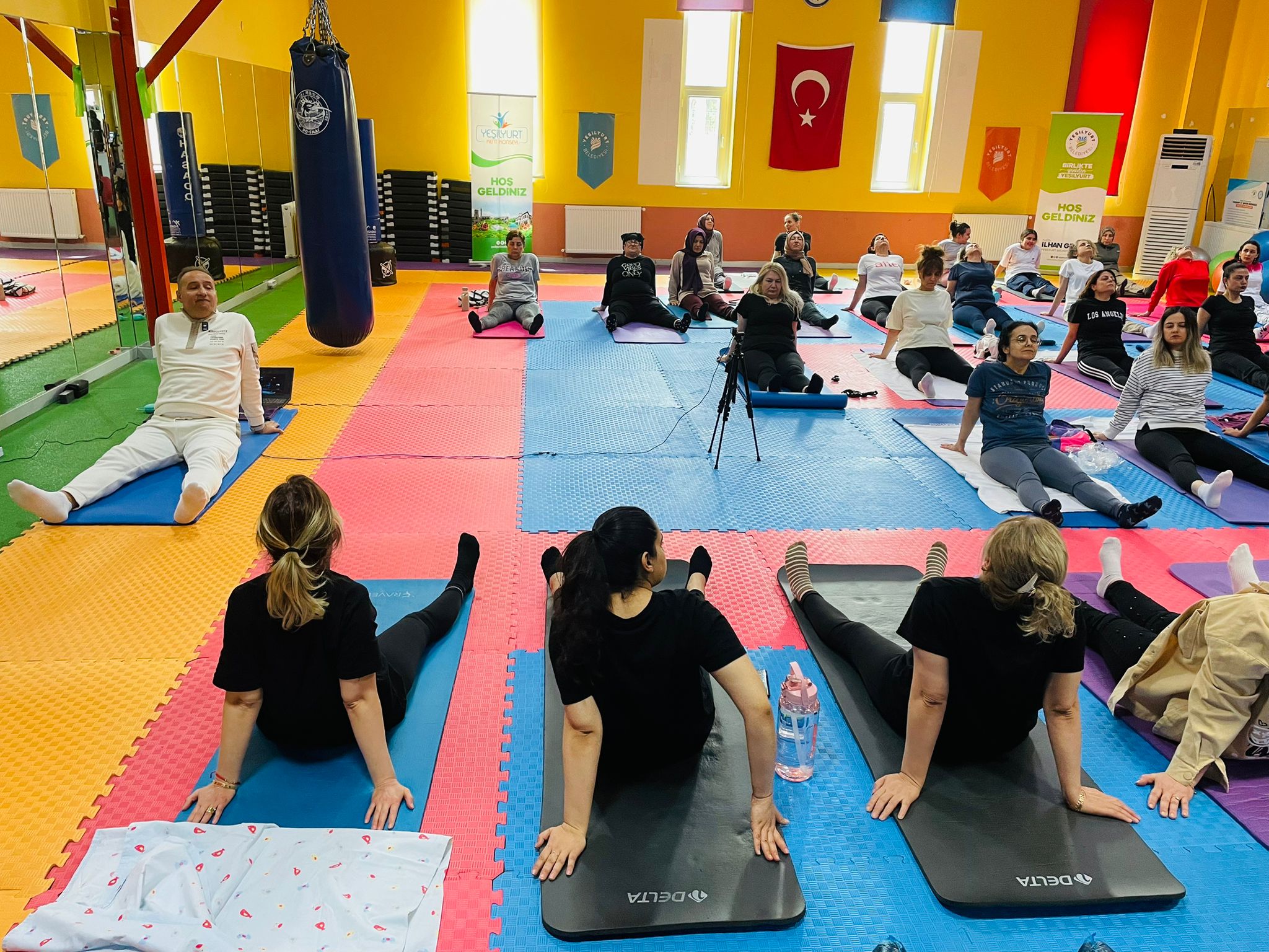 Fizik Tedavi ve Sağlıklı Yaşam Seminerleri Kapsamında Yoga ve Sağlıklı Yaşam Semineri Gerçekleştirildi
