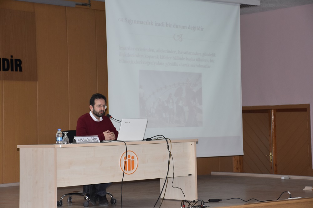 Medeniyet ve Sanat Araştırmaları Merkezimizin 9. Güz Seminerleri Başladı.