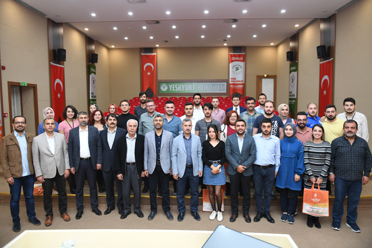 Türkiye'de ilk! Yeşilyurt Kent Konseyi Gençlik Meclisi, Çalıştay Kapsamlı 30 Vilayeti Buluşturdu.