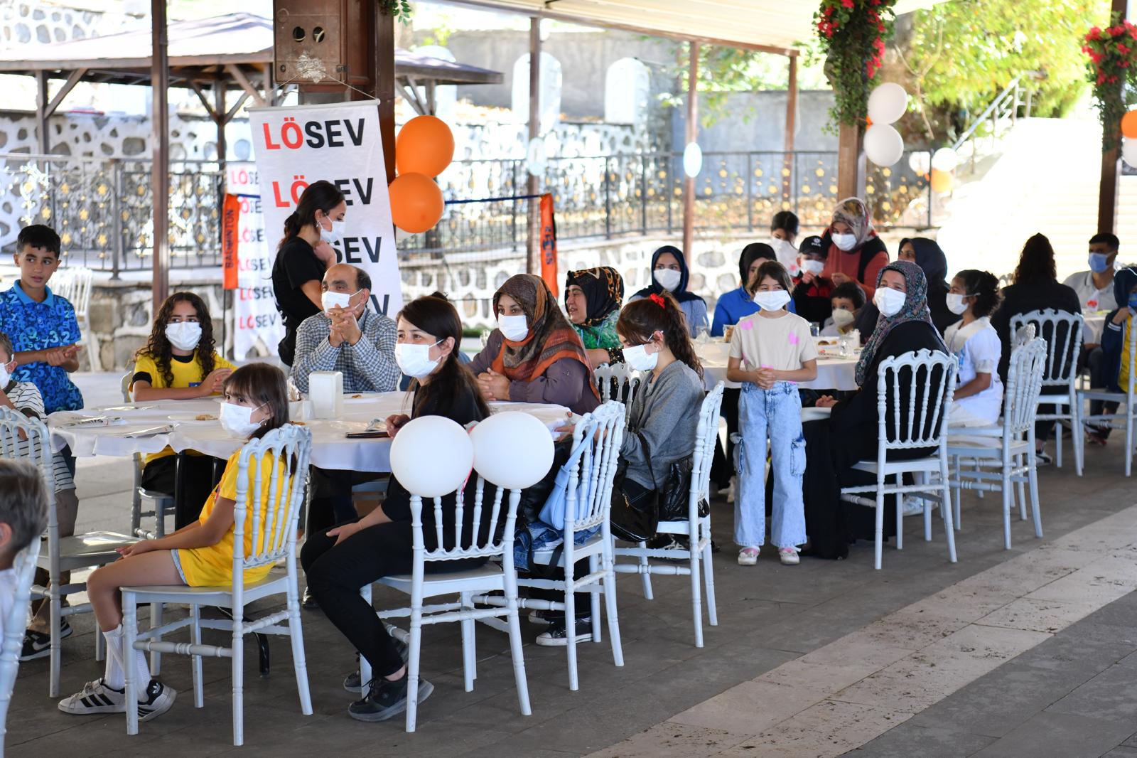 Yeşilyurt’ta Lösemili Çocuklar İçin Dayanışma Şenliği Düzenlendi