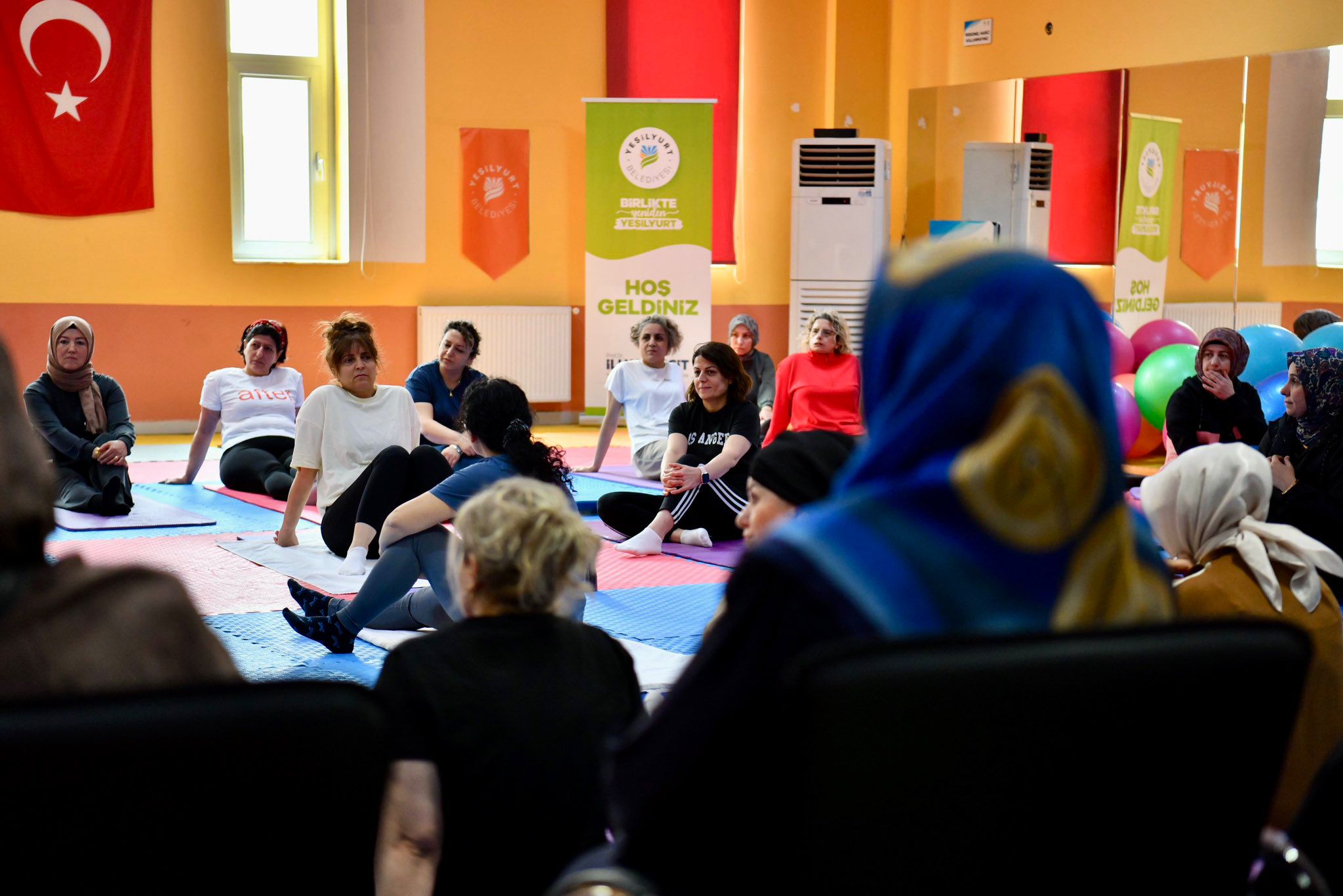 Fizik Tedavi ve Sağlıklı Yaşam Seminerleri Kapsamında Yoga ve Sağlıklı Yaşam Semineri Gerçekleştirildi