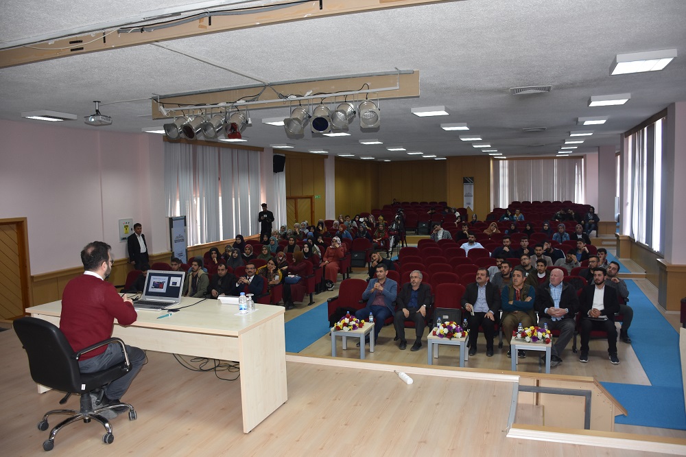 Medeniyet ve Sanat Araştırmaları Merkezimizin 9. Güz Seminerleri Başladı.