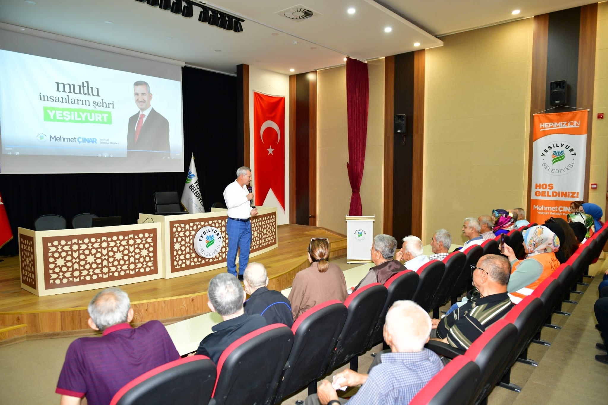 Huzurevinde Kalan Babalarla Bir Araya Geldik.